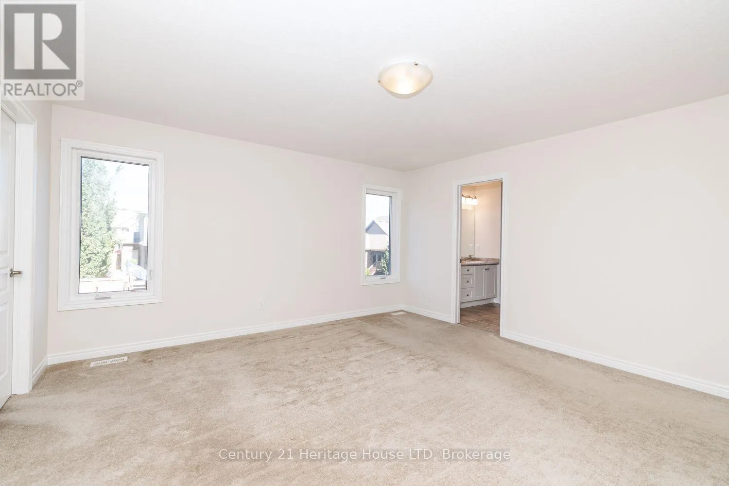 11 PHILMORI CRESCENT