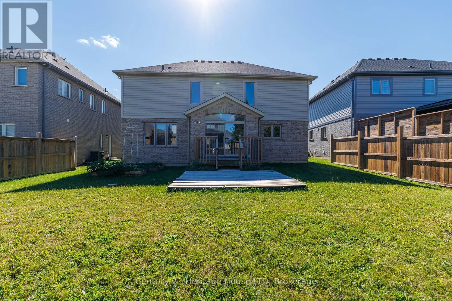 11 PHILMORI CRESCENT