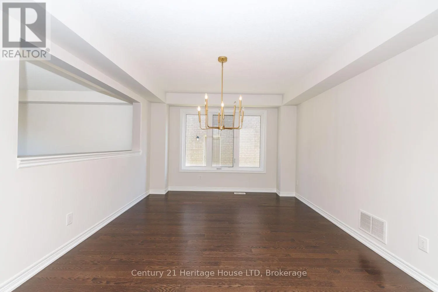 11 PHILMORI CRESCENT