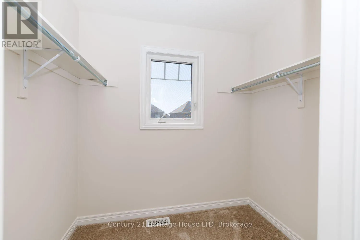 11 PHILMORI CRESCENT