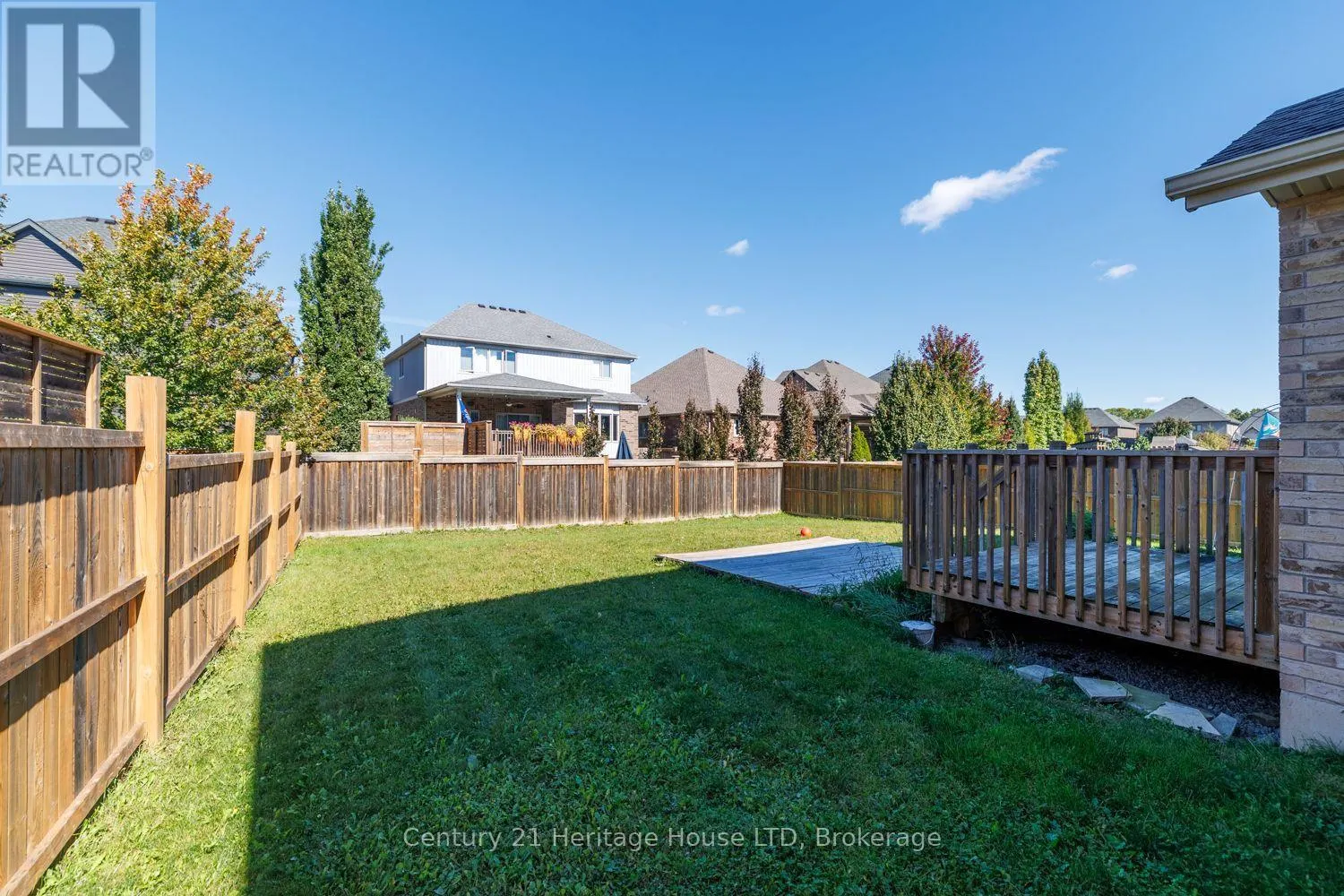 11 PHILMORI CRESCENT