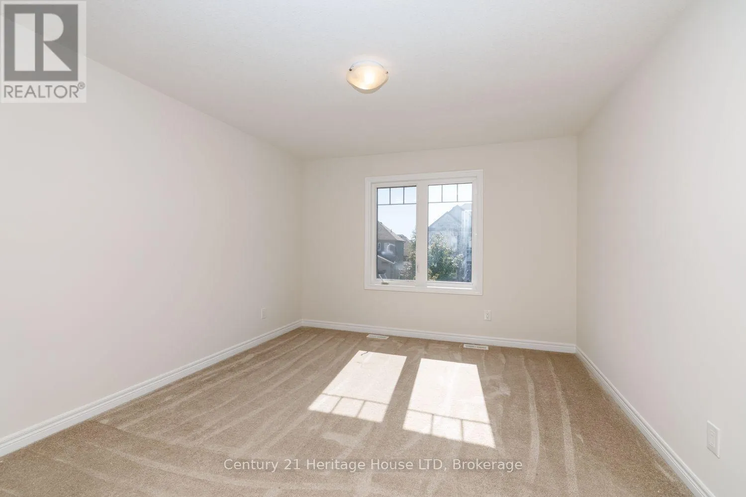 11 PHILMORI CRESCENT