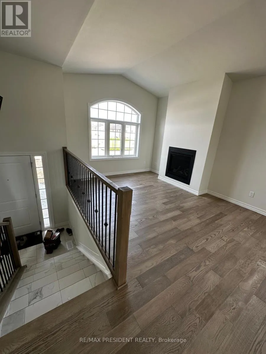 1075 ASPEN RIDGE CRESCENT