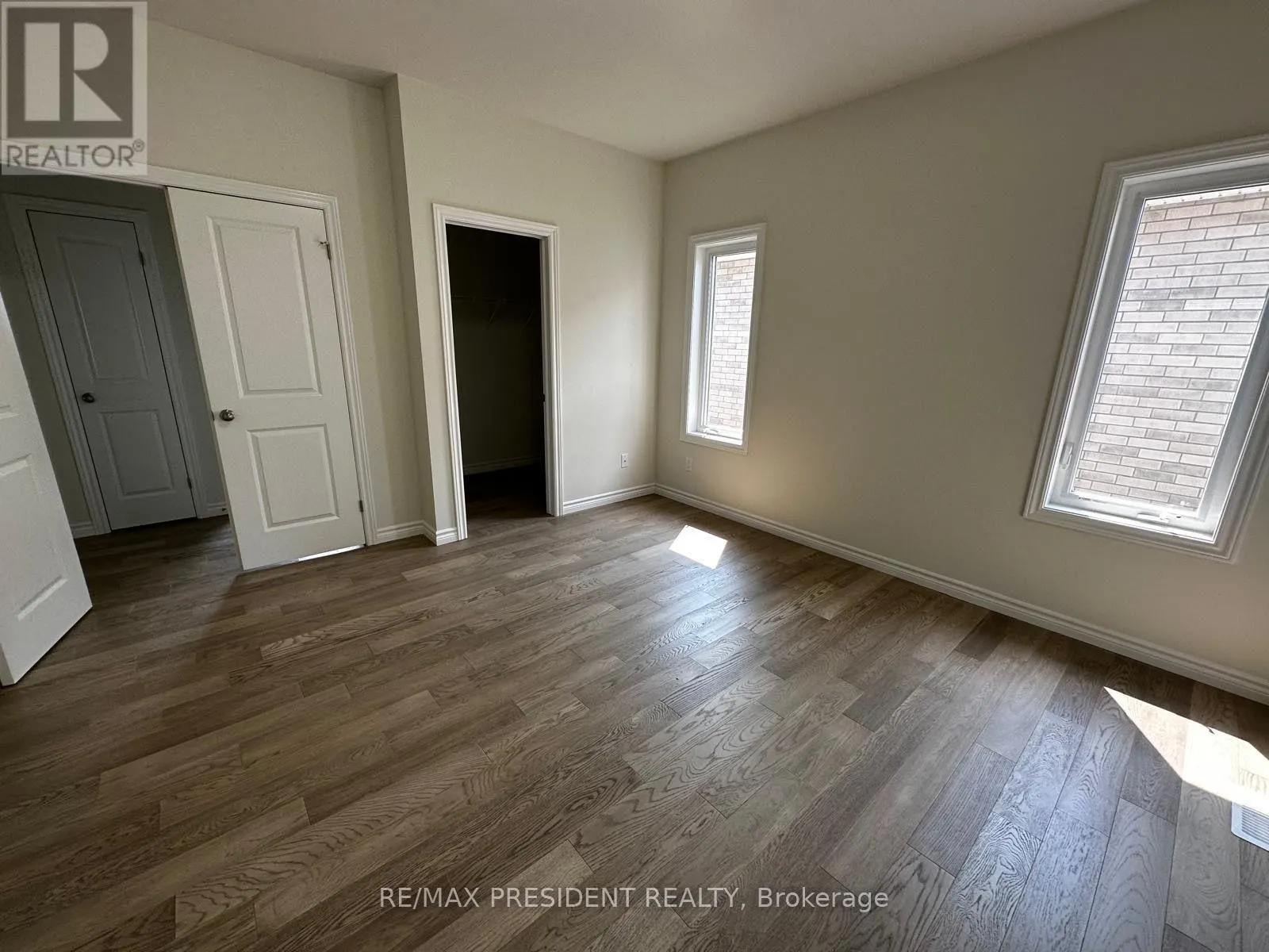 1075 ASPEN RIDGE CRESCENT