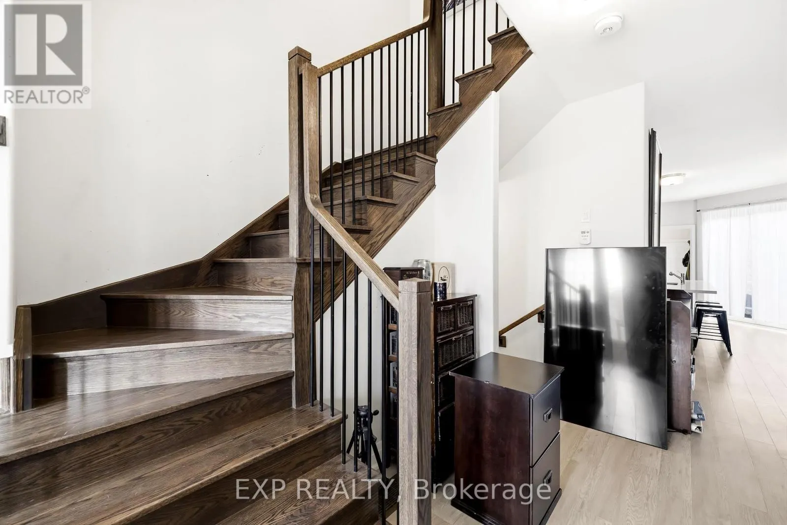 294 NOFTALL GARDENS
