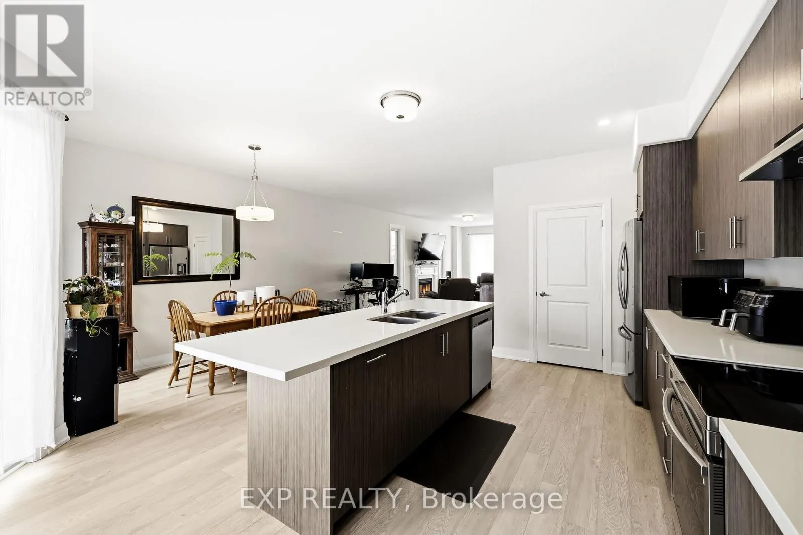 294 NOFTALL GARDENS