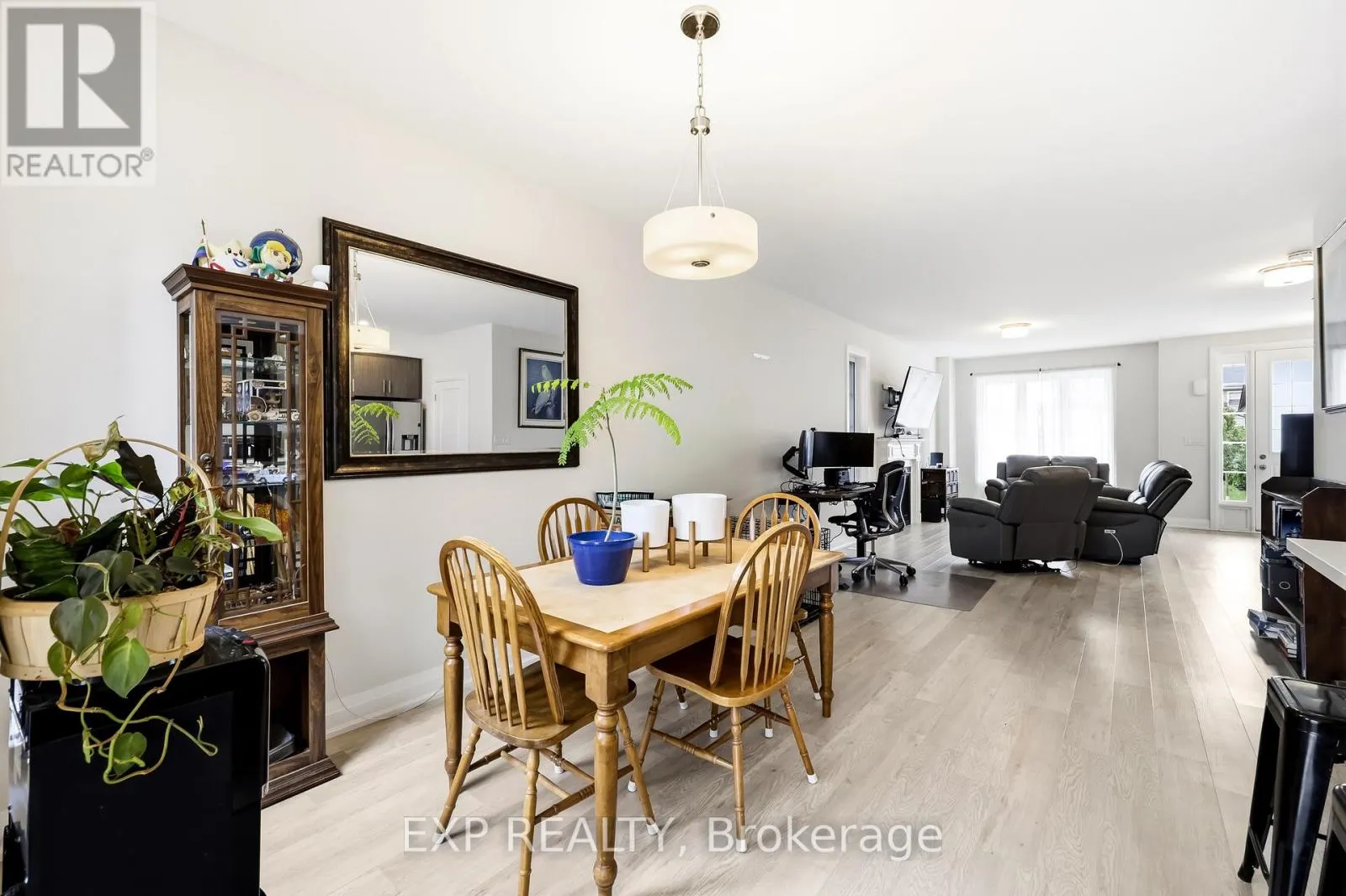 294 NOFTALL GARDENS
