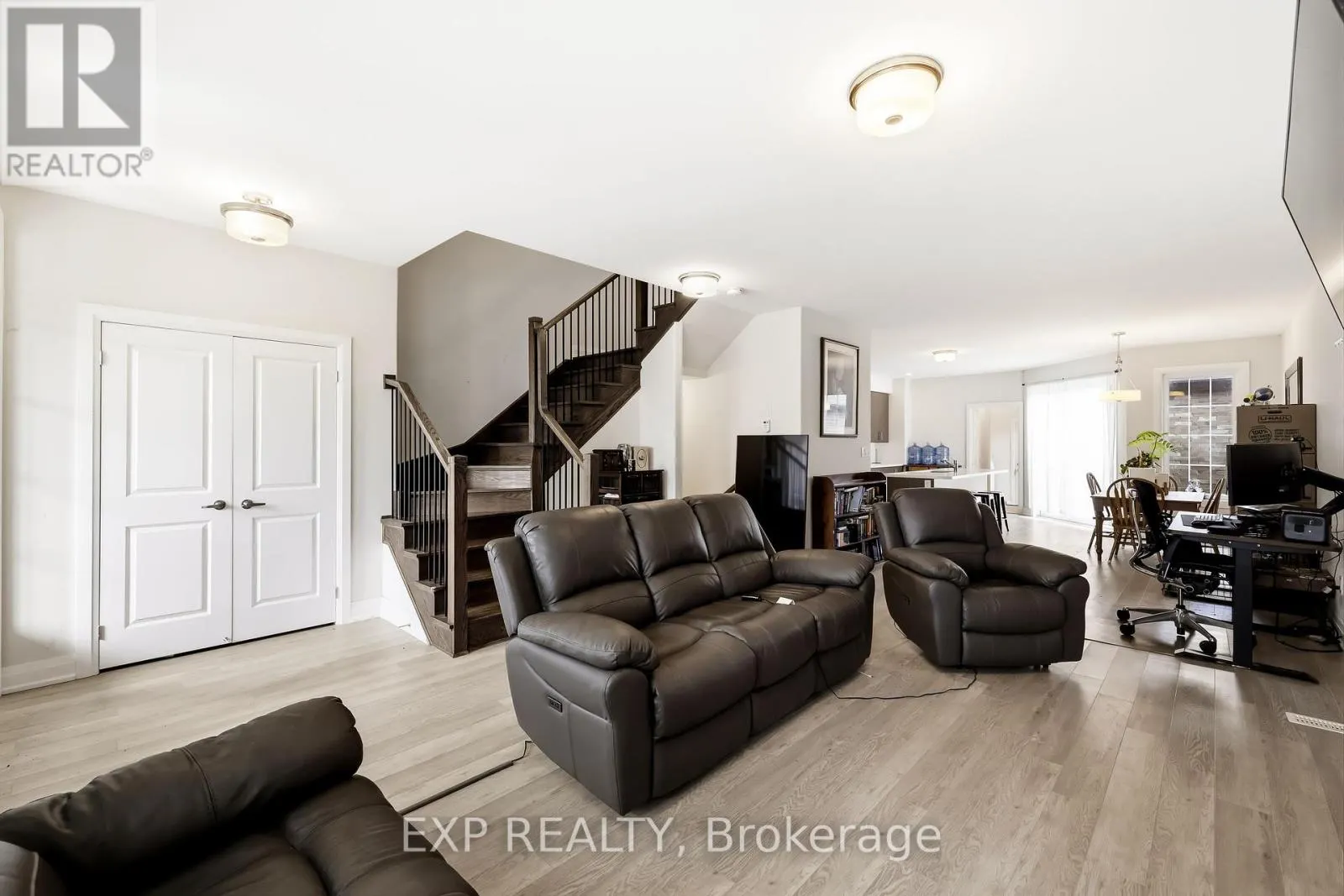 294 NOFTALL GARDENS