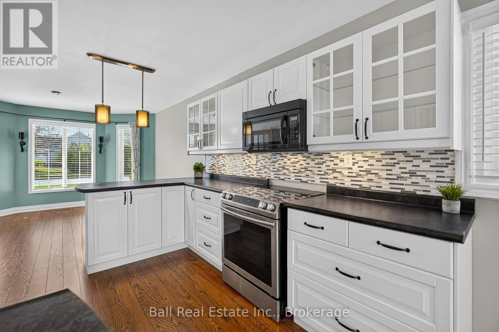 3 ELM COURT