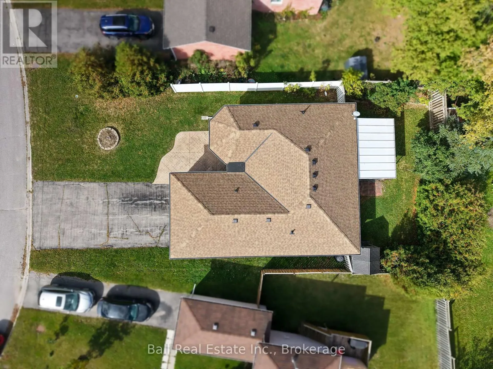 3 ELM COURT