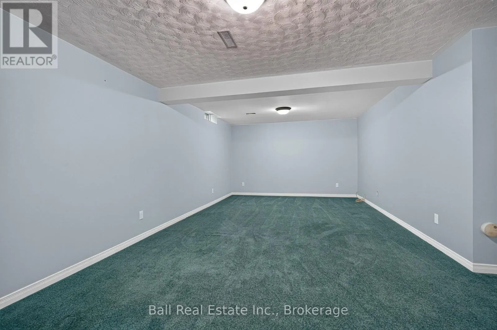 3 ELM COURT