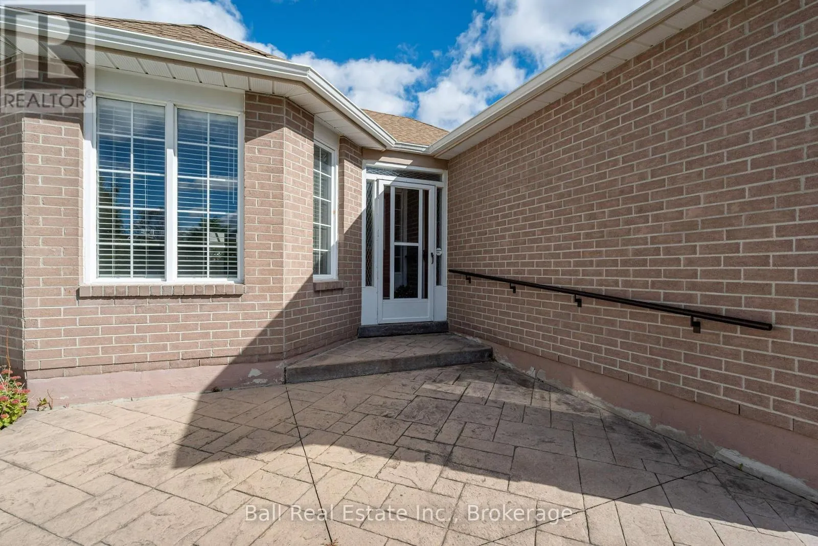 3 ELM COURT