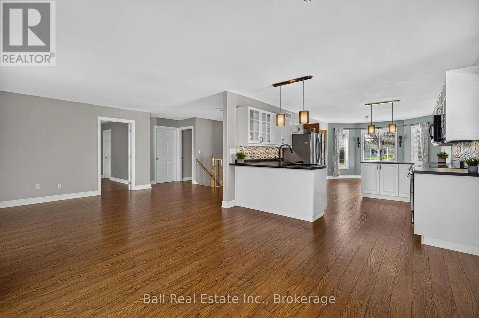 3 ELM COURT
