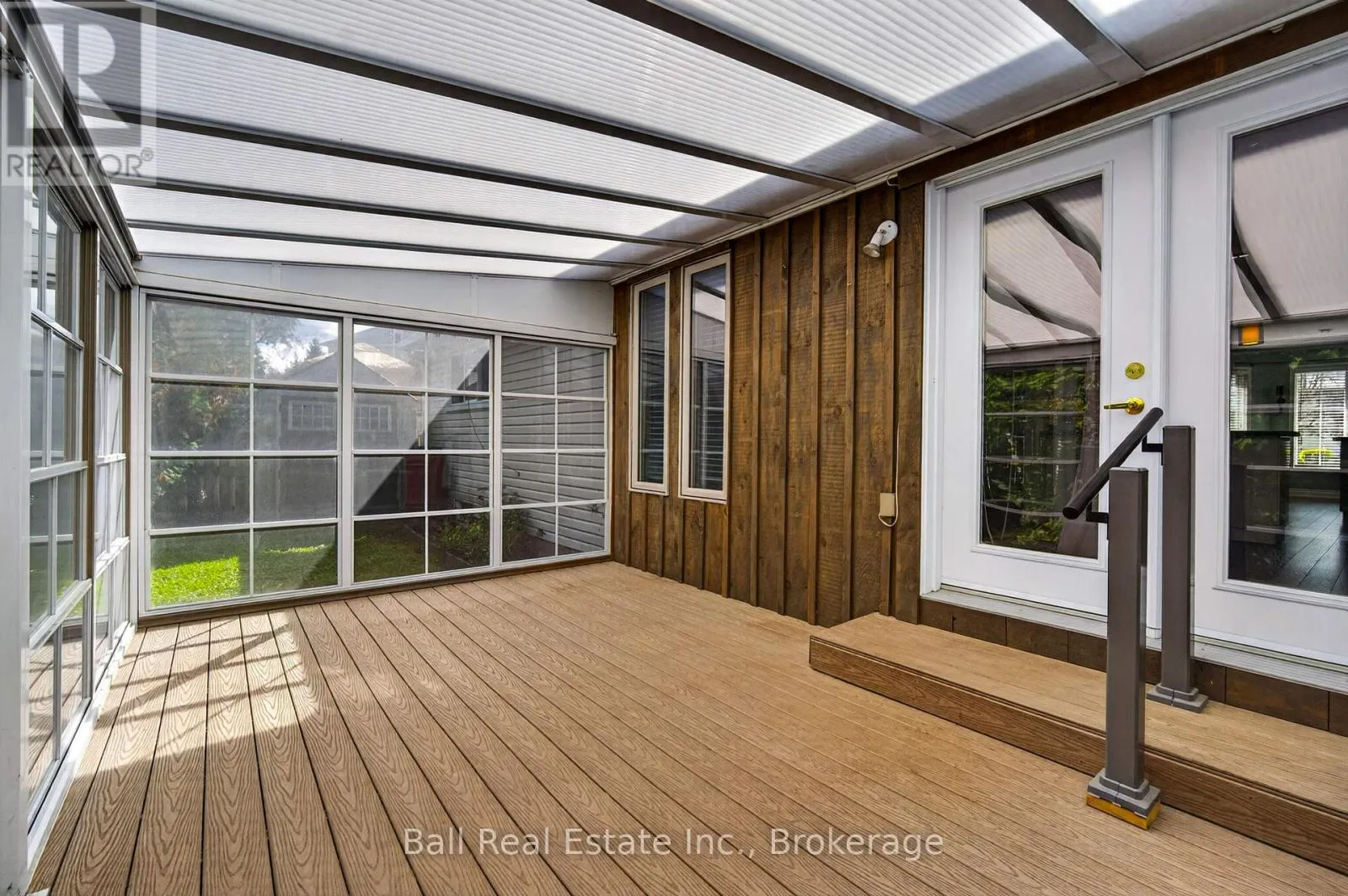 3 ELM COURT