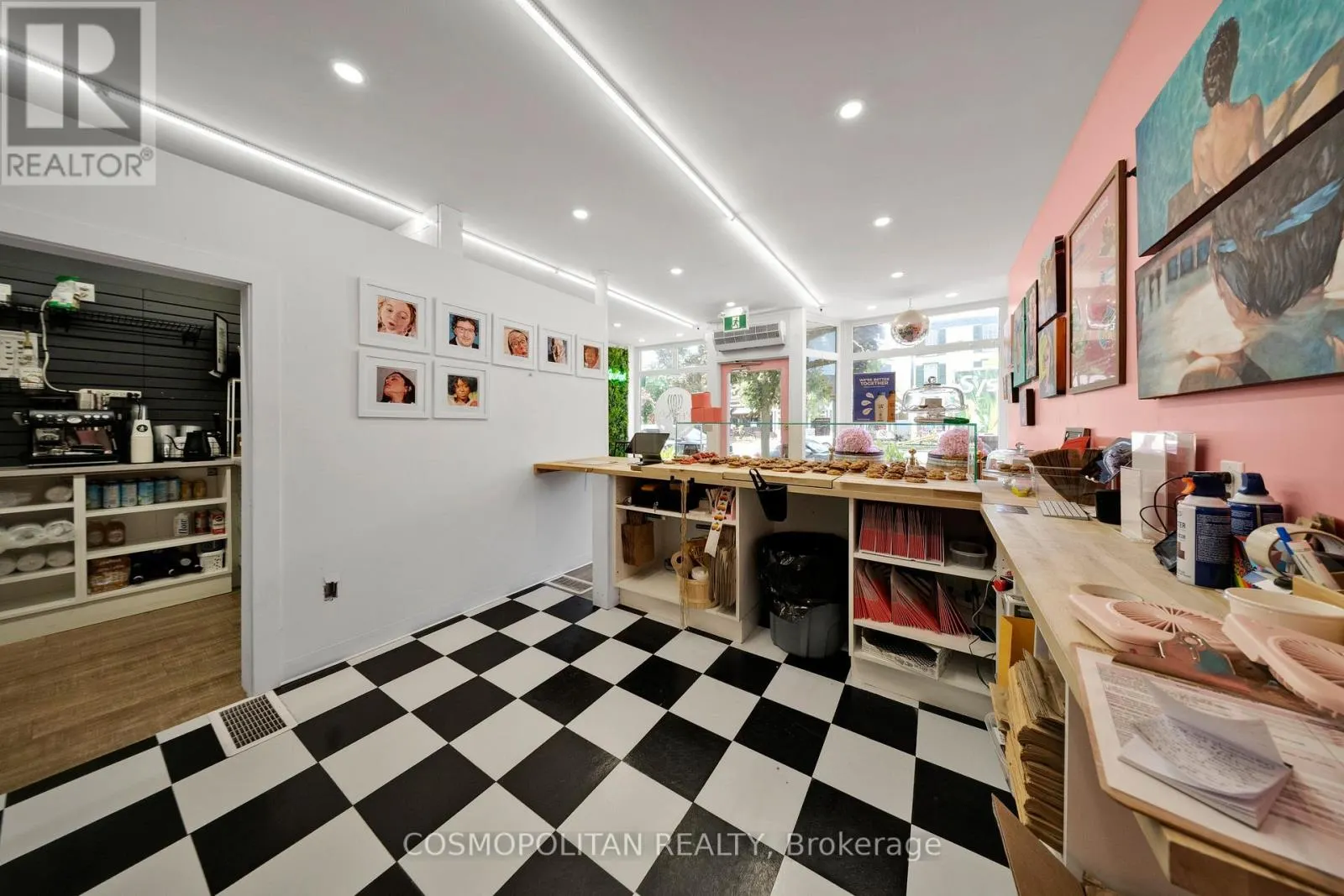 15 QUEEN STREET