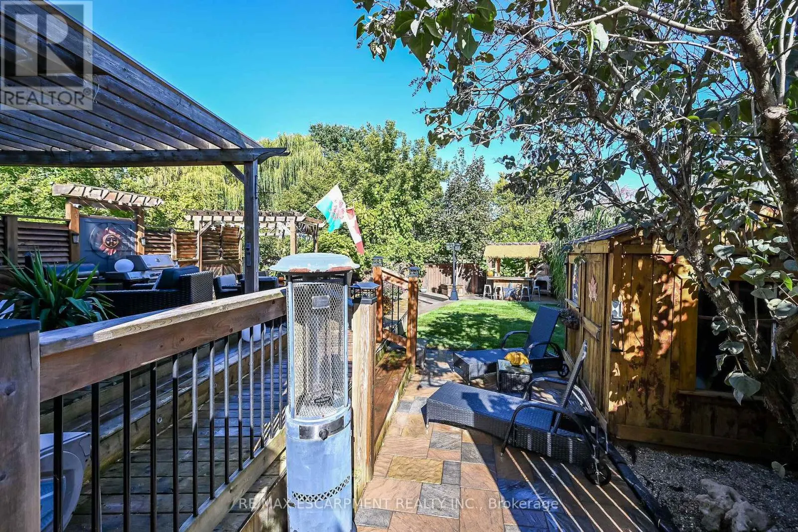 4377 BEVERLEY CRESCENT