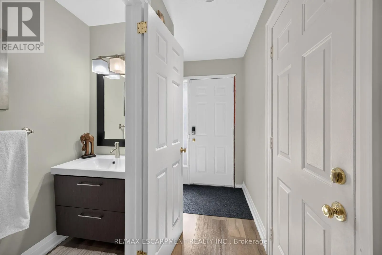 4377 BEVERLEY CRESCENT