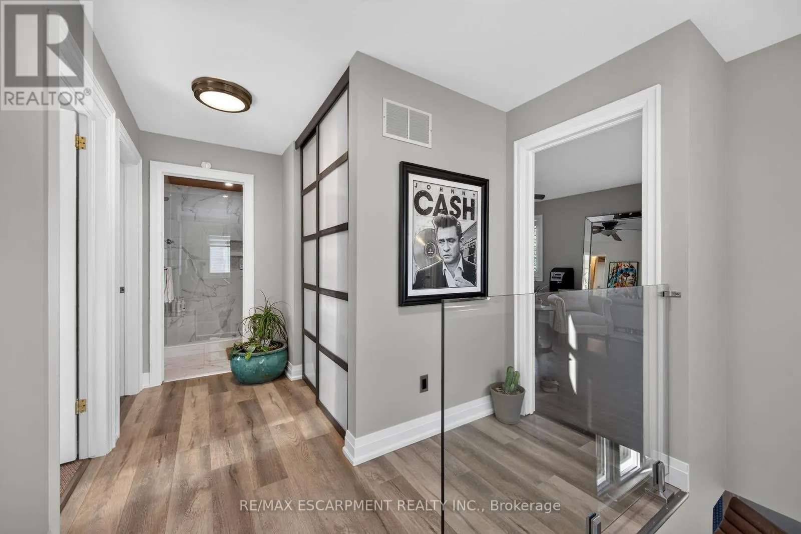 4377 BEVERLEY CRESCENT