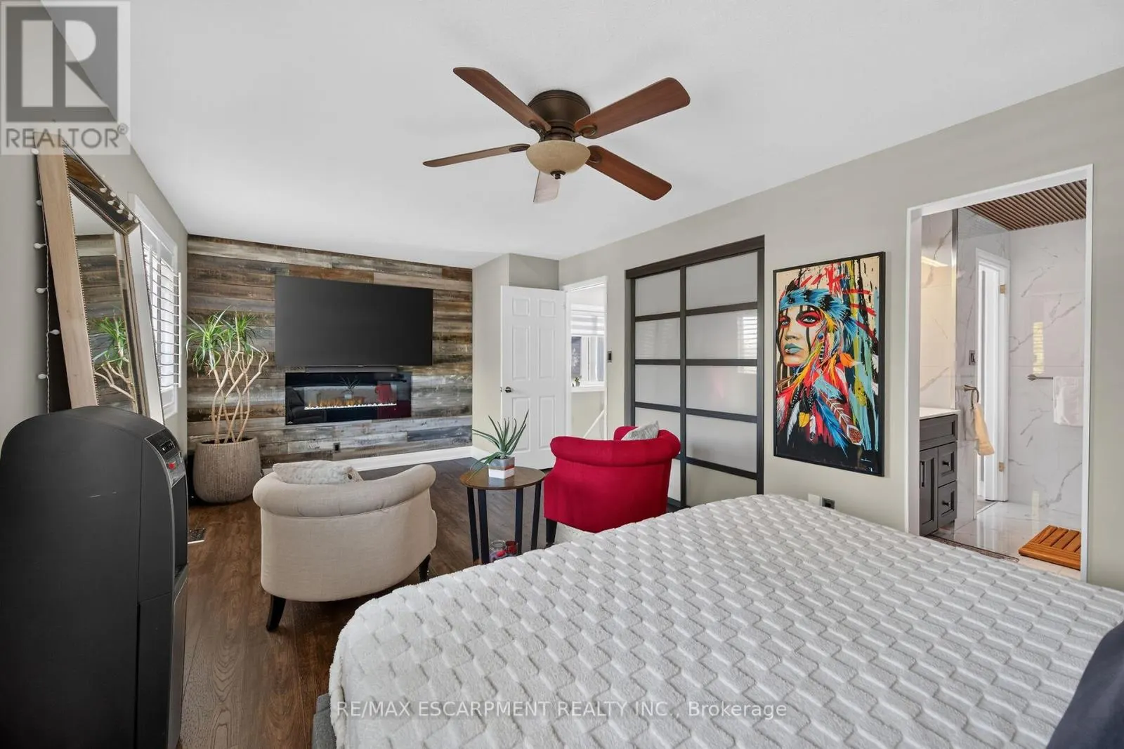 4377 BEVERLEY CRESCENT