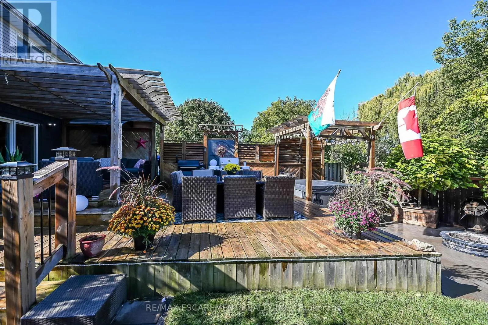 4377 BEVERLEY CRESCENT