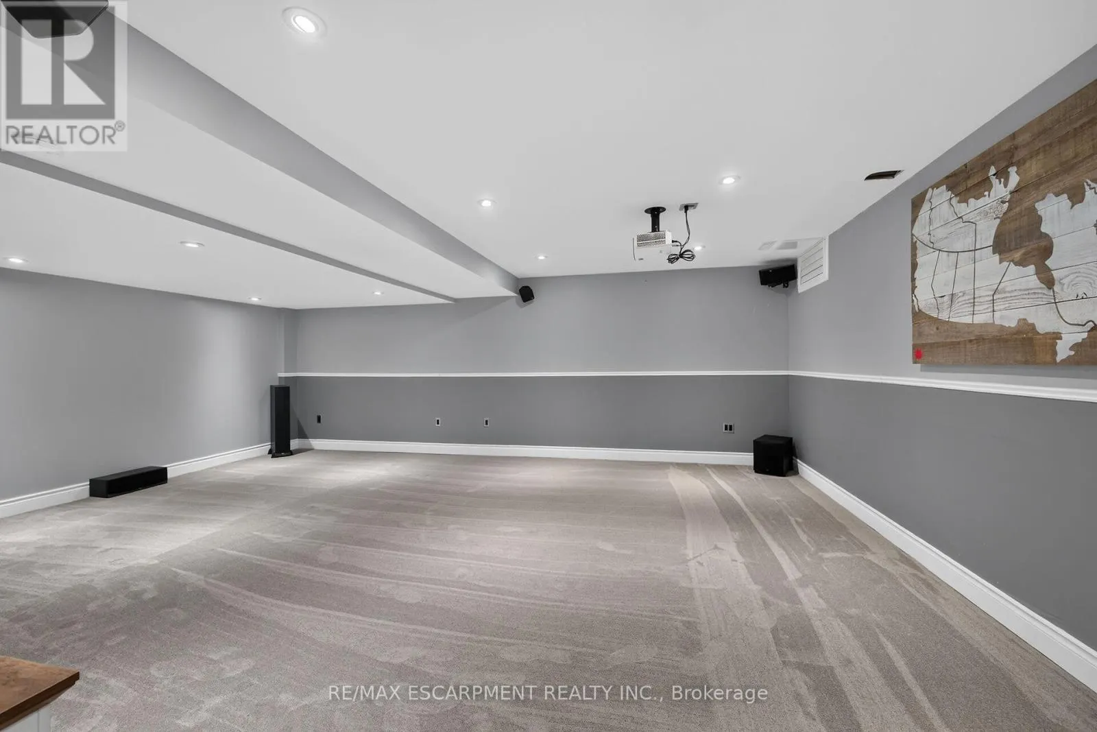 4377 BEVERLEY CRESCENT