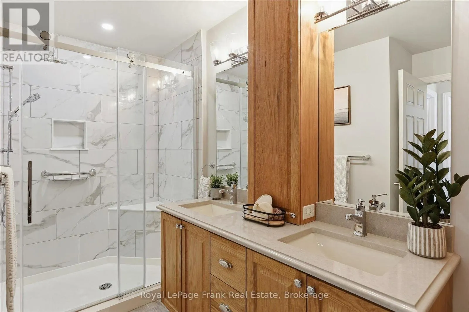 35 - 1121 ARMOUR ROAD #35
