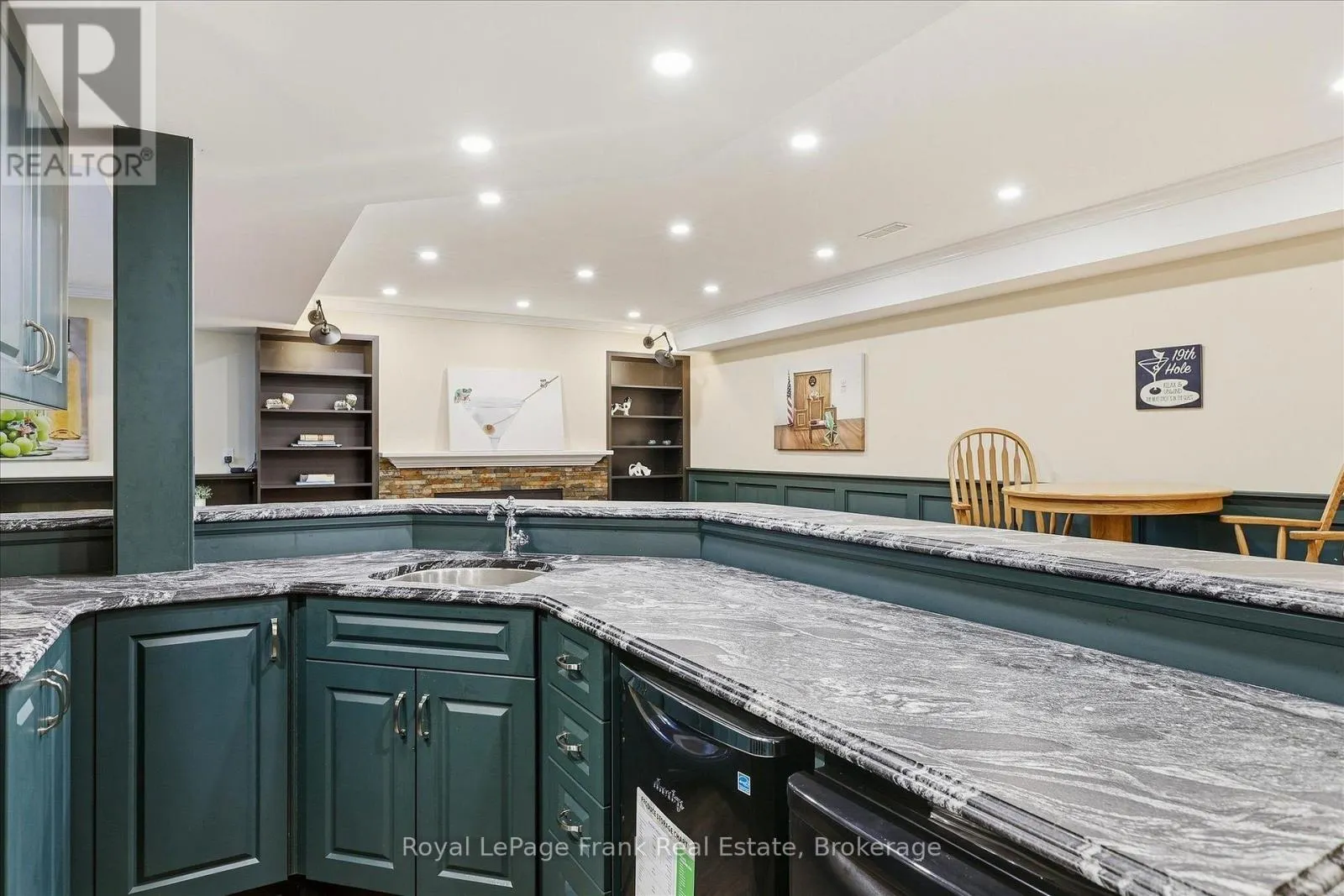35 - 1121 ARMOUR ROAD #35