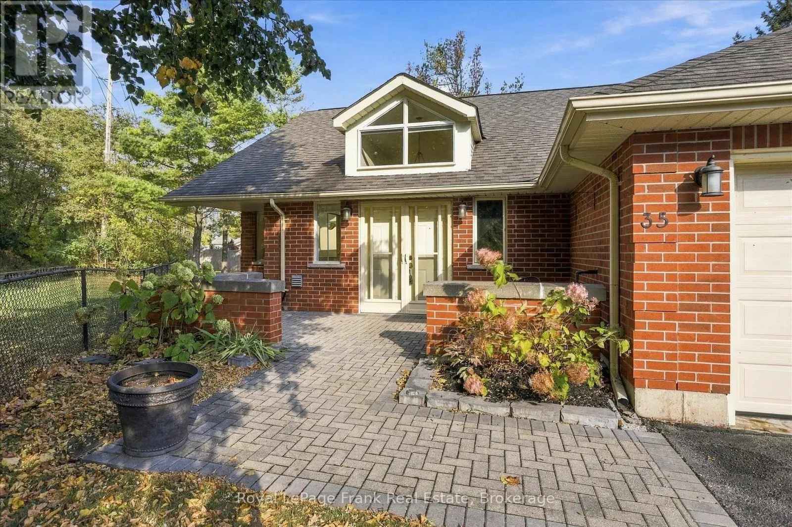 35 - 1121 ARMOUR ROAD #35