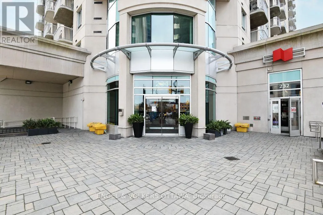 902 - 234 RIDEAU STREET