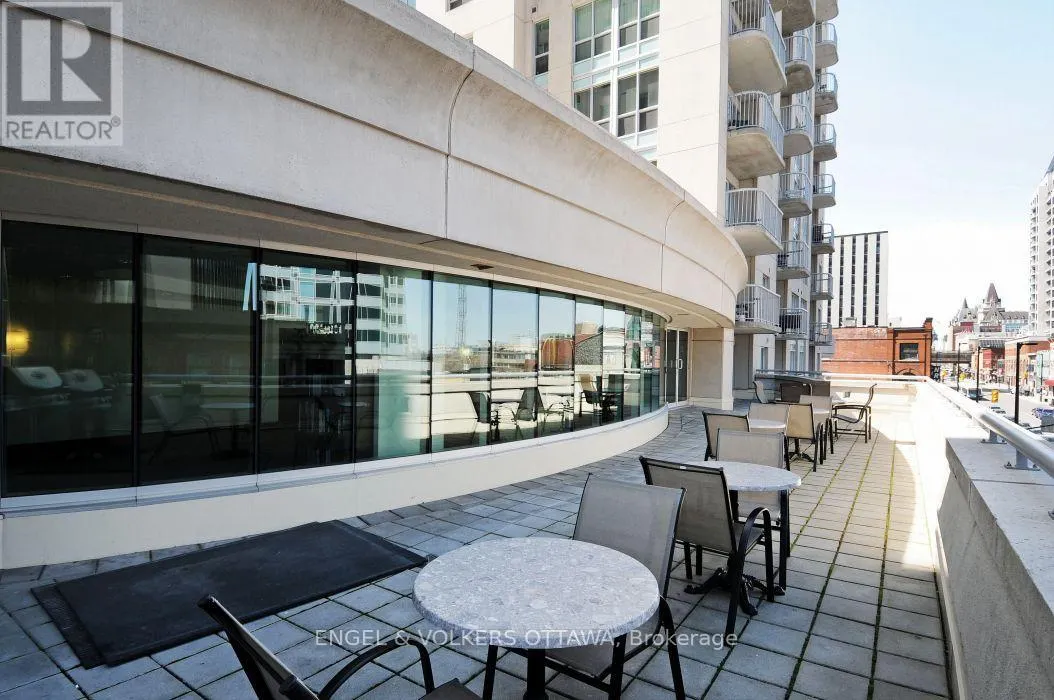902 - 234 RIDEAU STREET