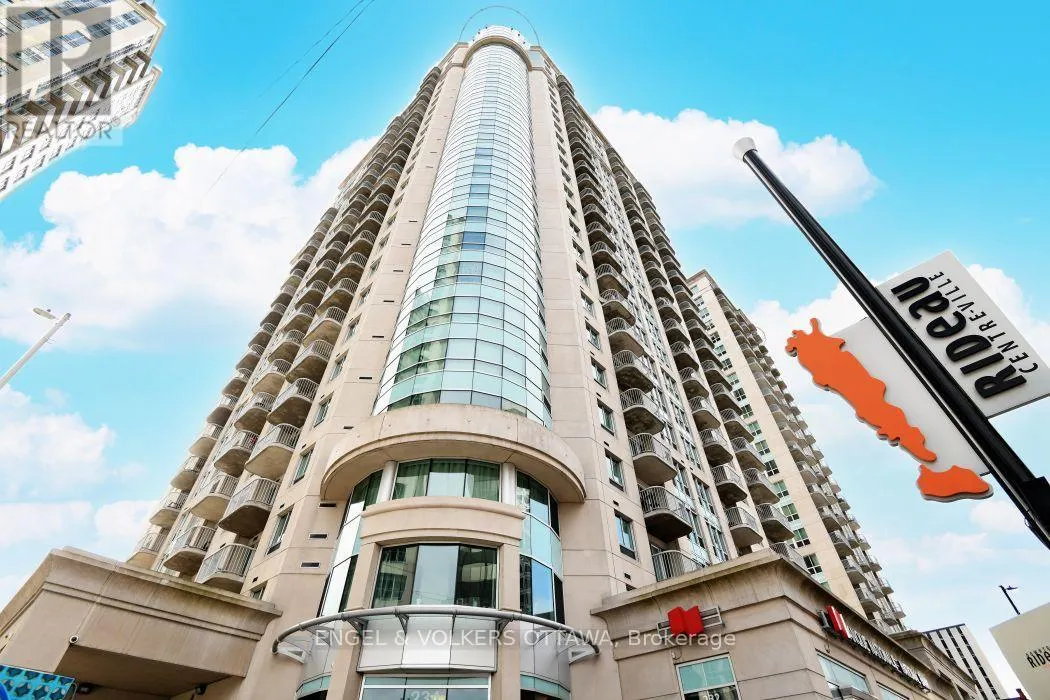 902 - 234 RIDEAU STREET