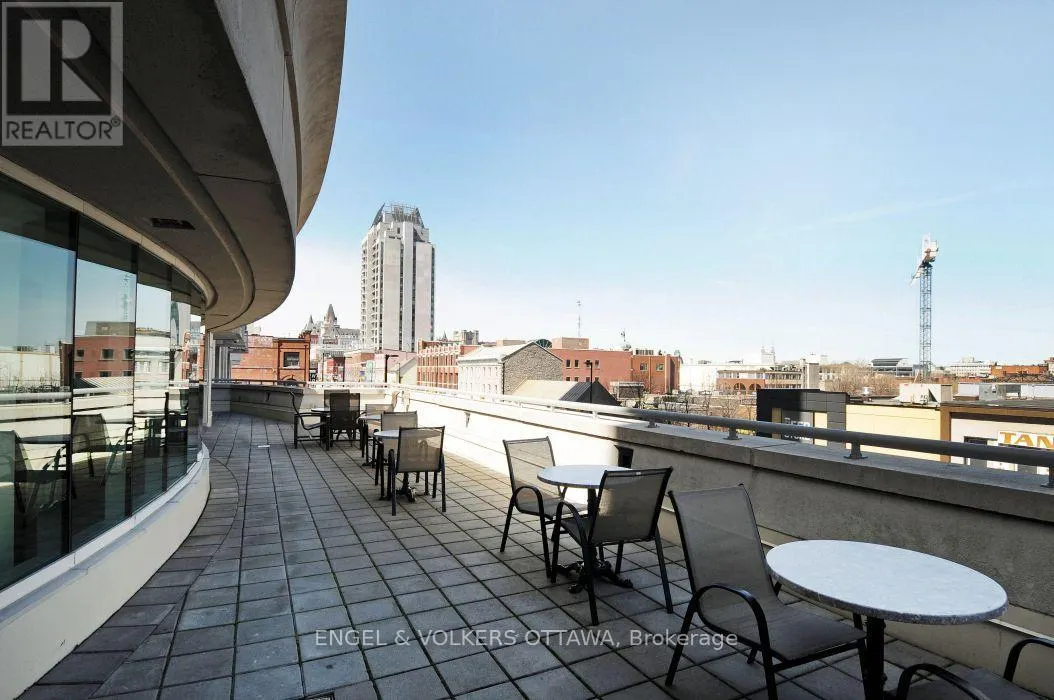 902 - 234 RIDEAU STREET