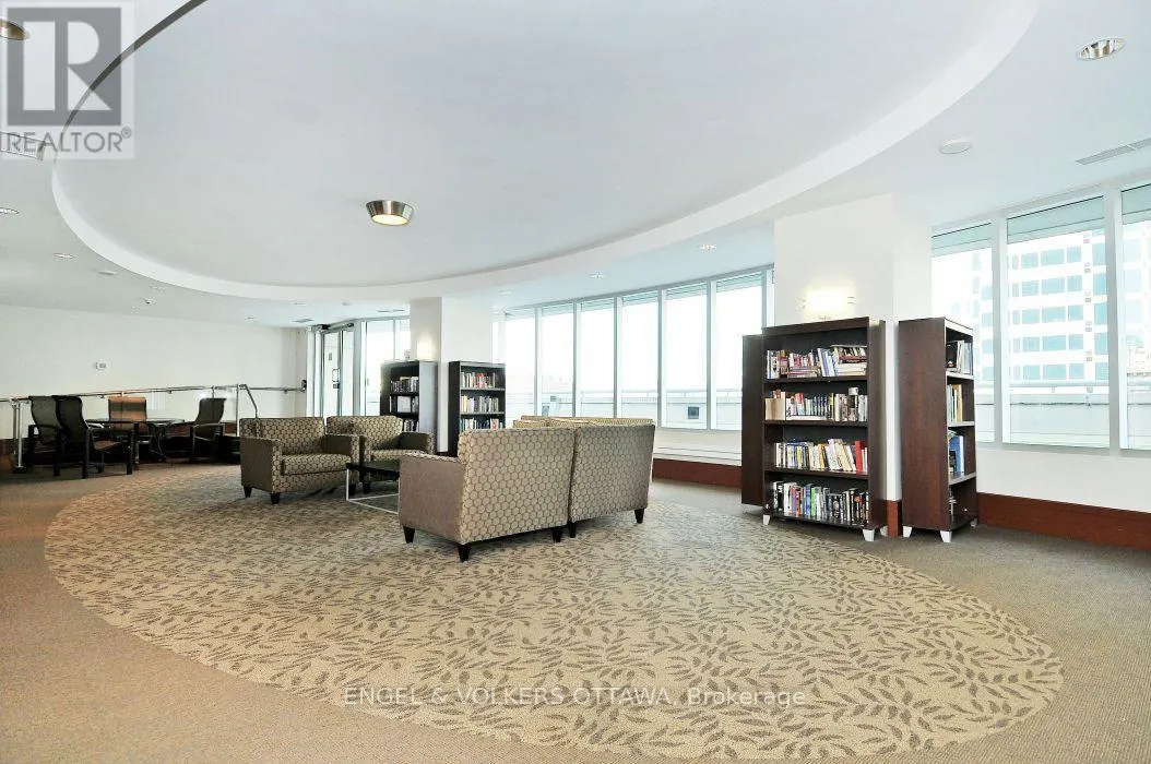 902 - 234 RIDEAU STREET