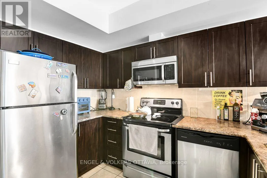 902 - 234 RIDEAU STREET
