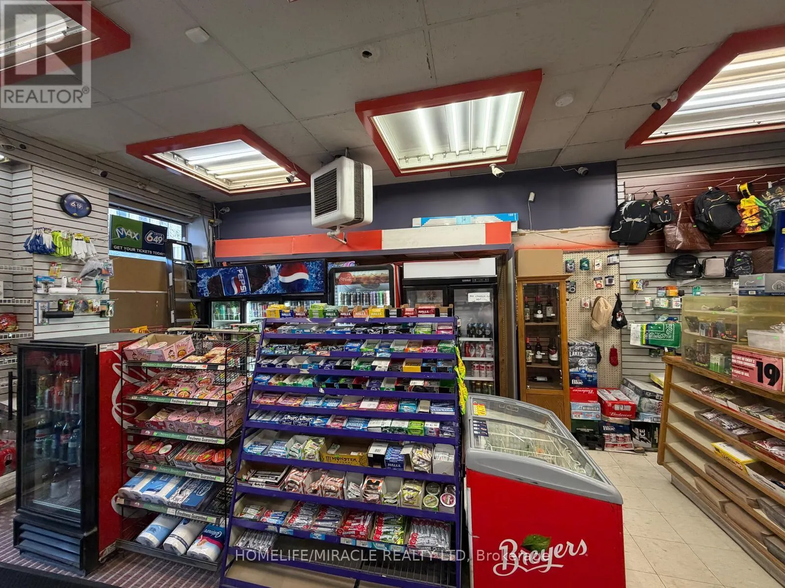 163 DUNDAS STREET