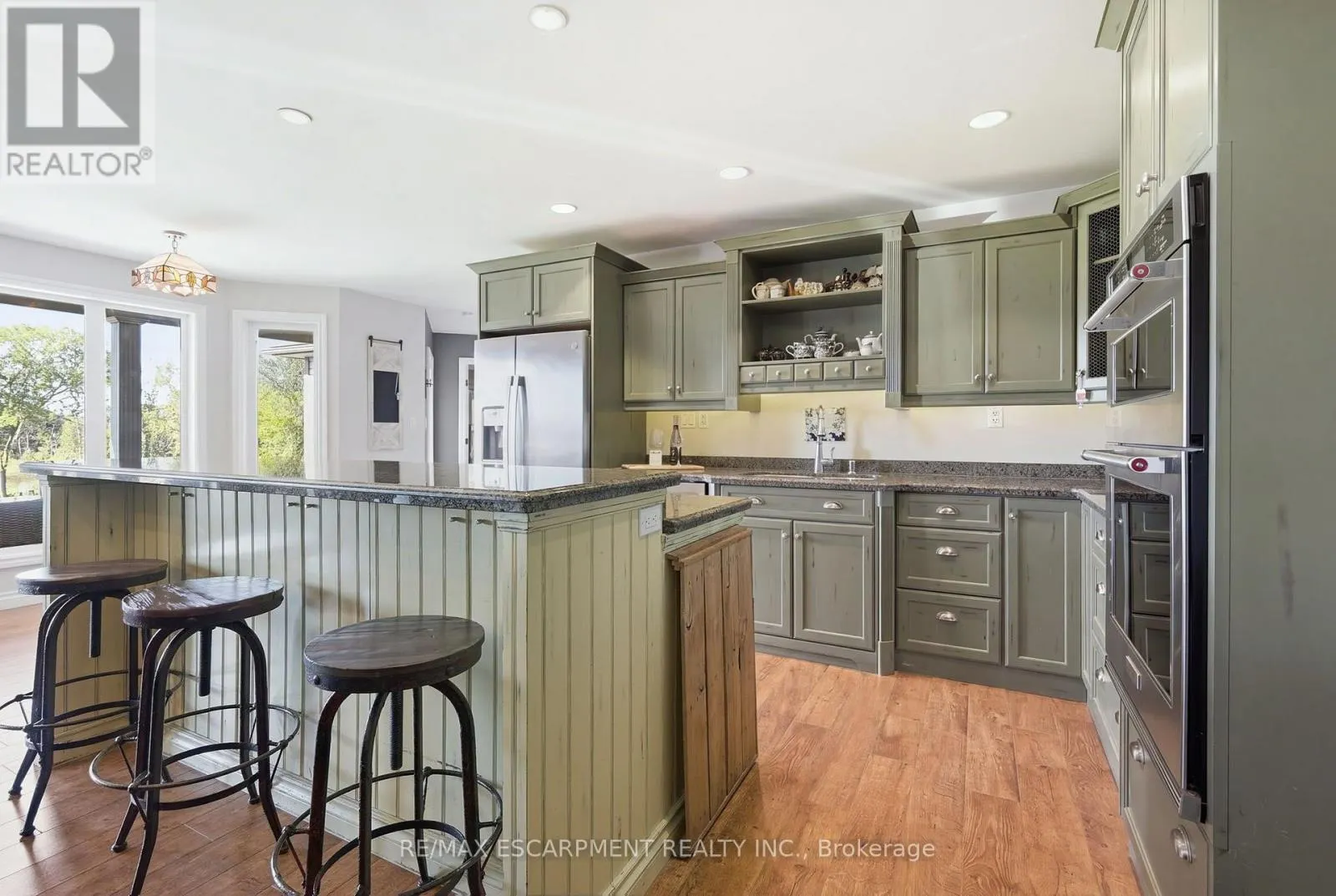 860 REGIONAL ROAD 27