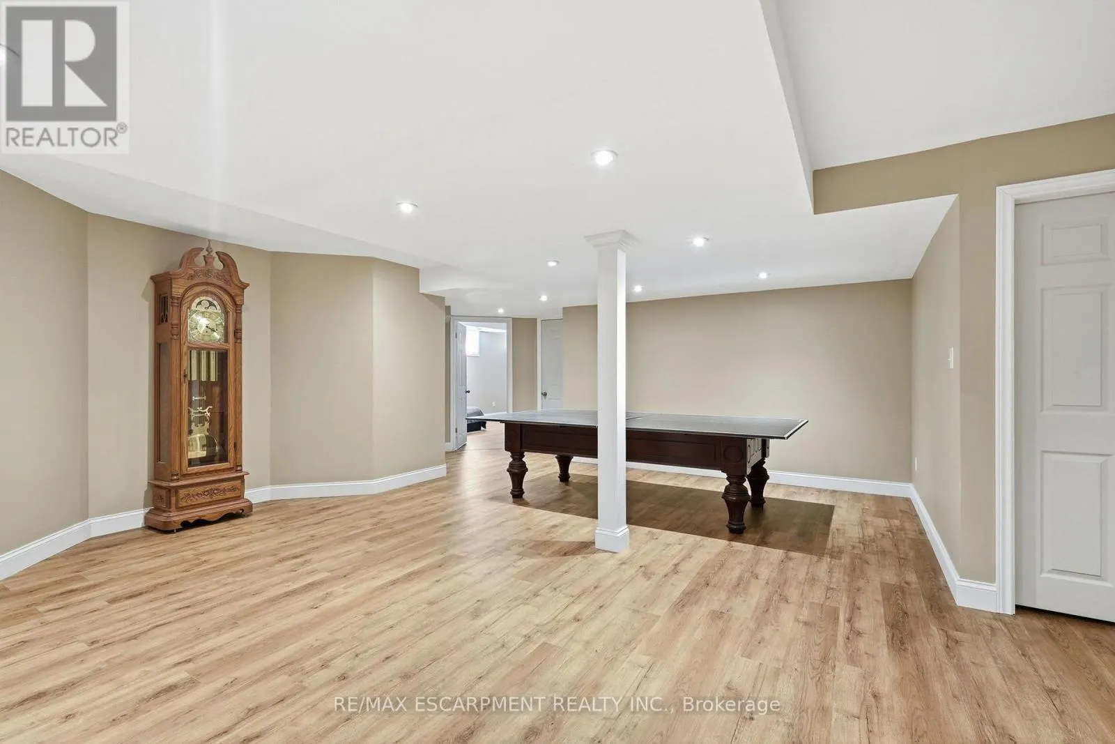 860 REGIONAL ROAD 27