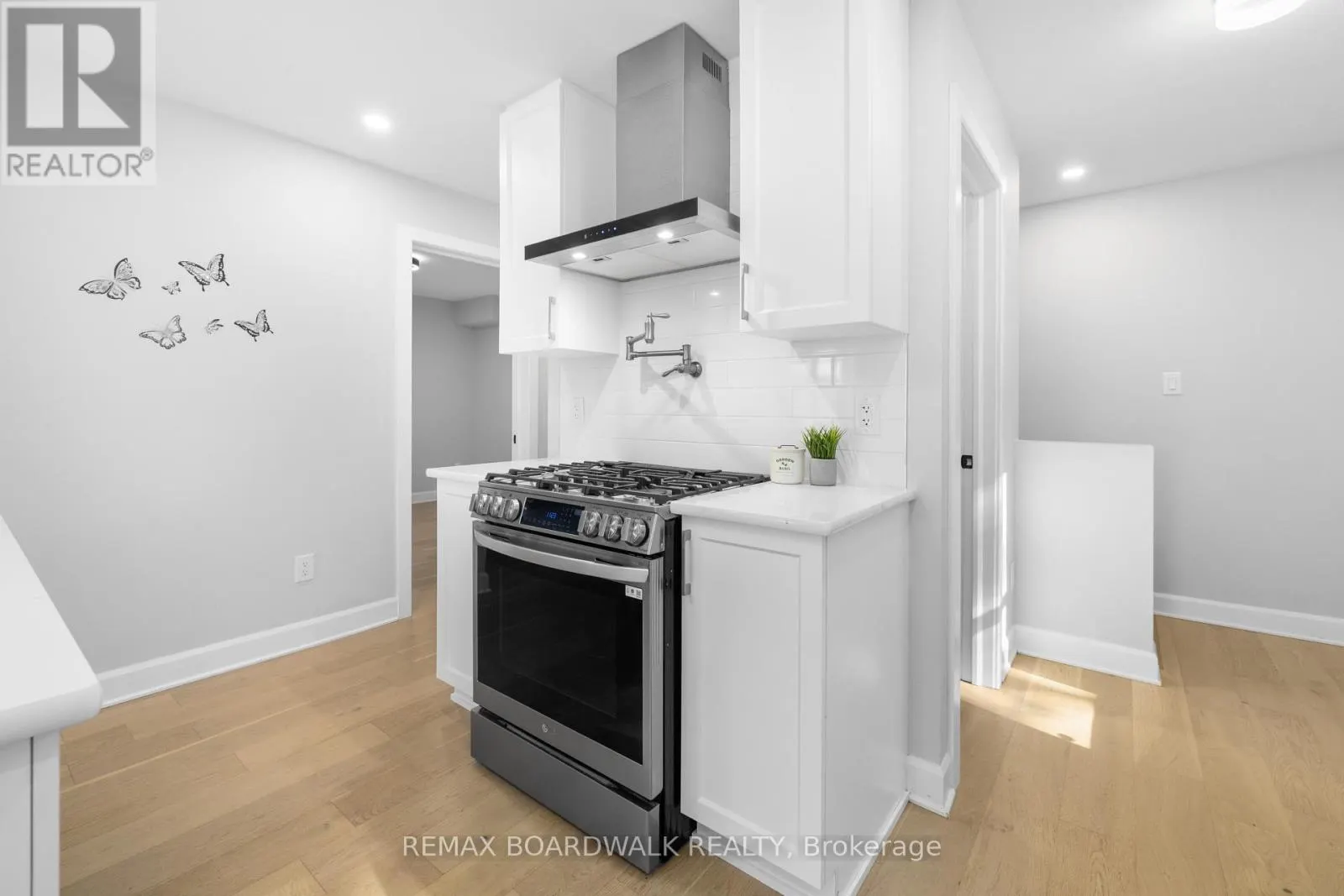 1312 BAYVIEW DRIVE