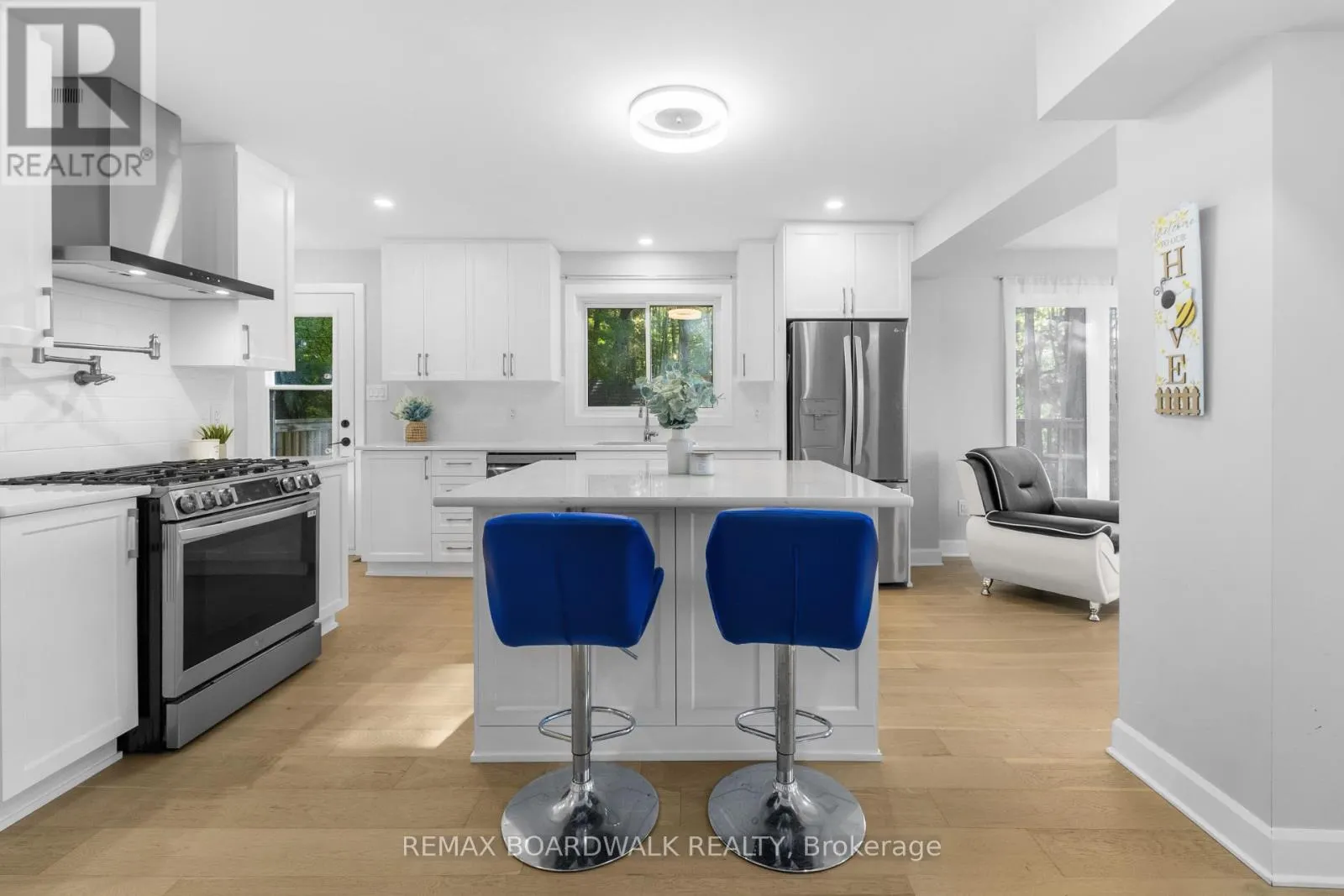 1312 BAYVIEW DRIVE