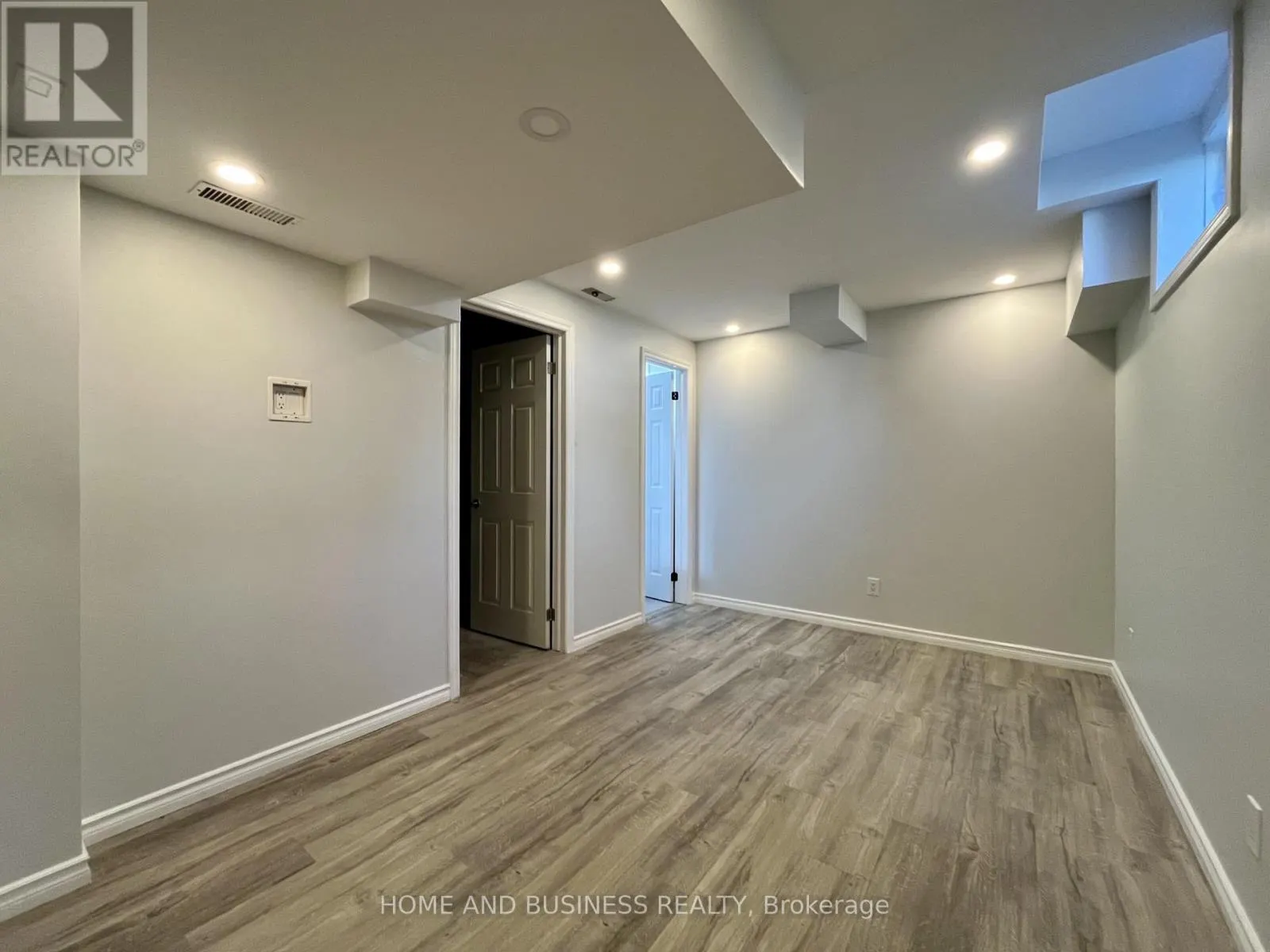 27 WALTERS LANE