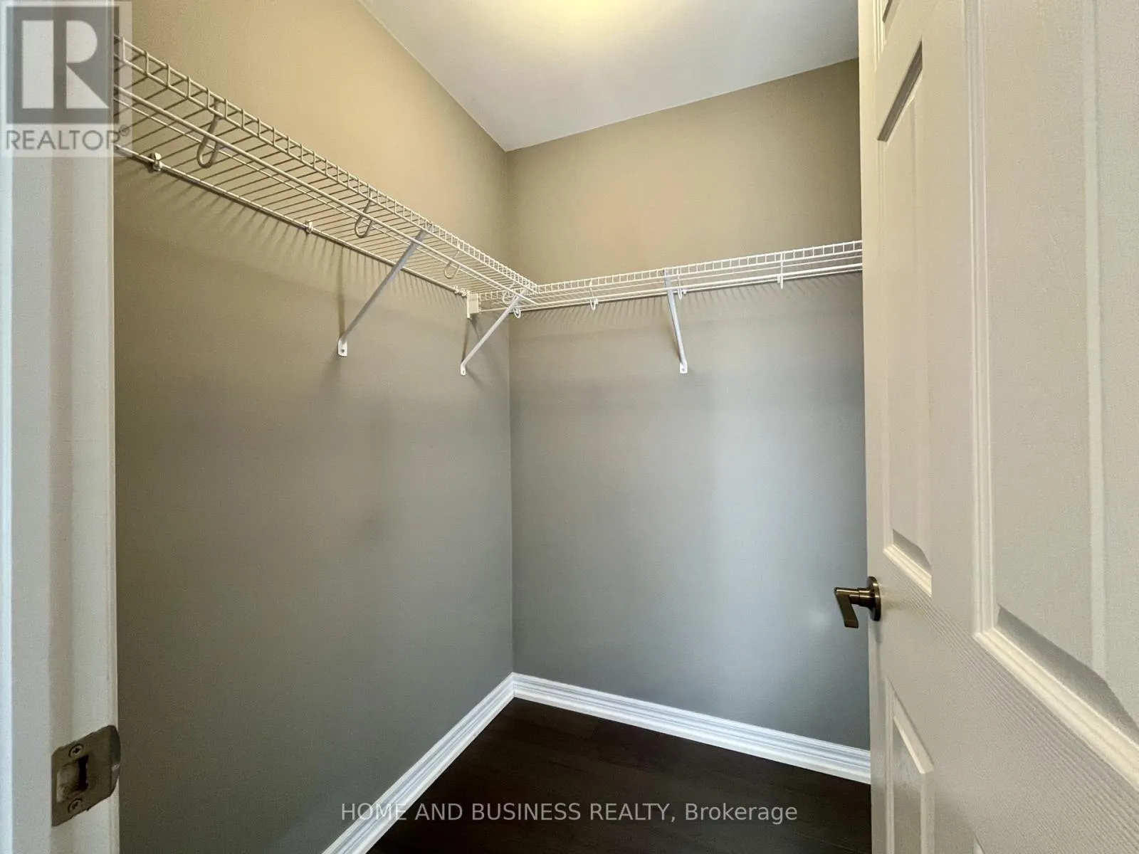 27 WALTERS LANE