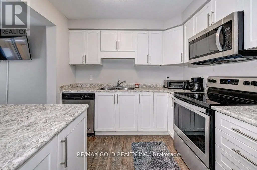 35 - 50 PINNACLE DRIVE