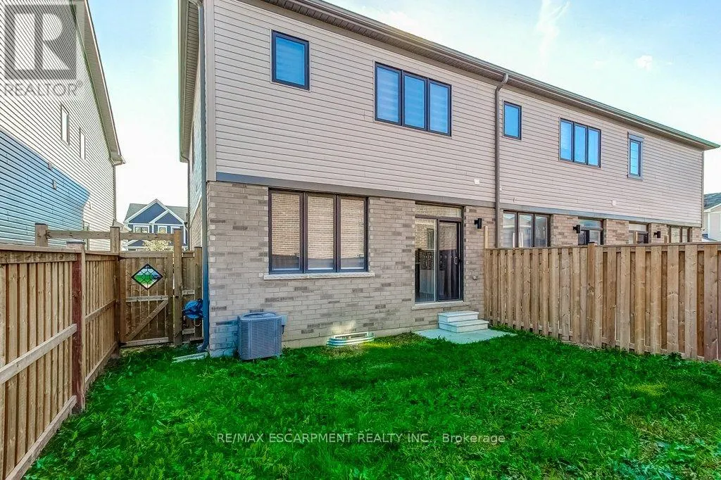 80 OAKTREE DRIVE