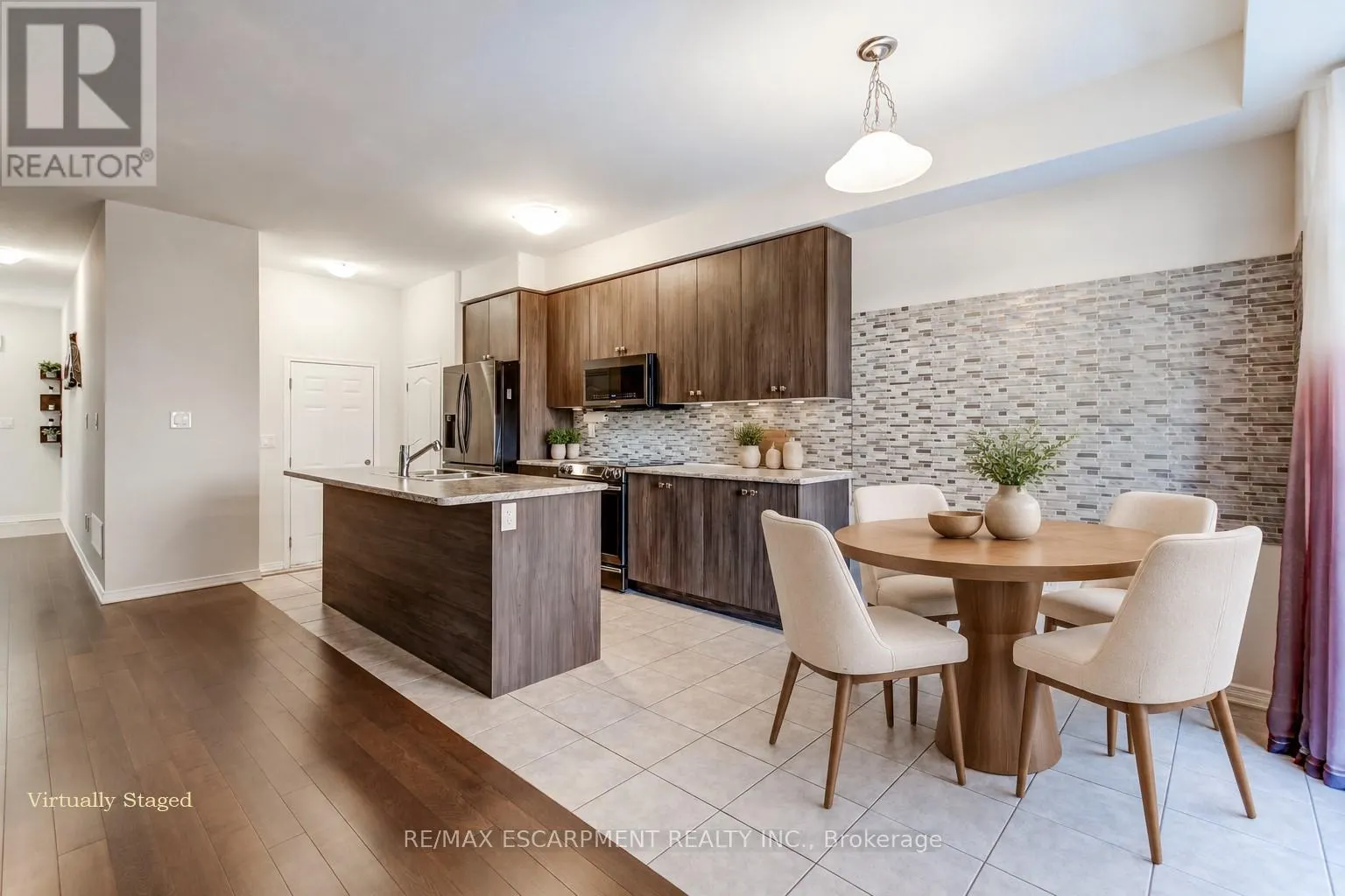 80 OAKTREE DRIVE