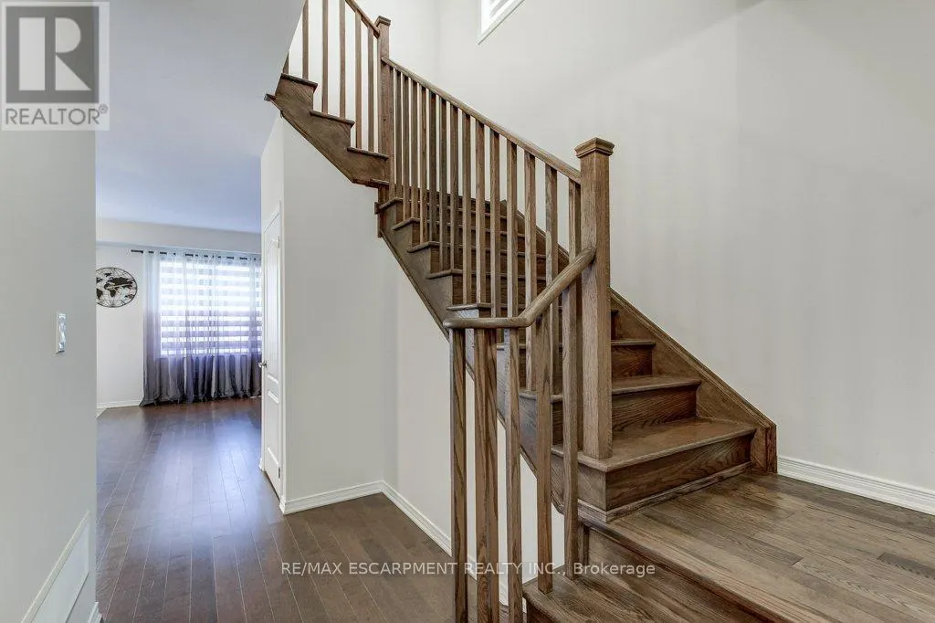 80 OAKTREE DRIVE