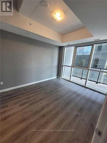 408 - 108 GARMENT STREET