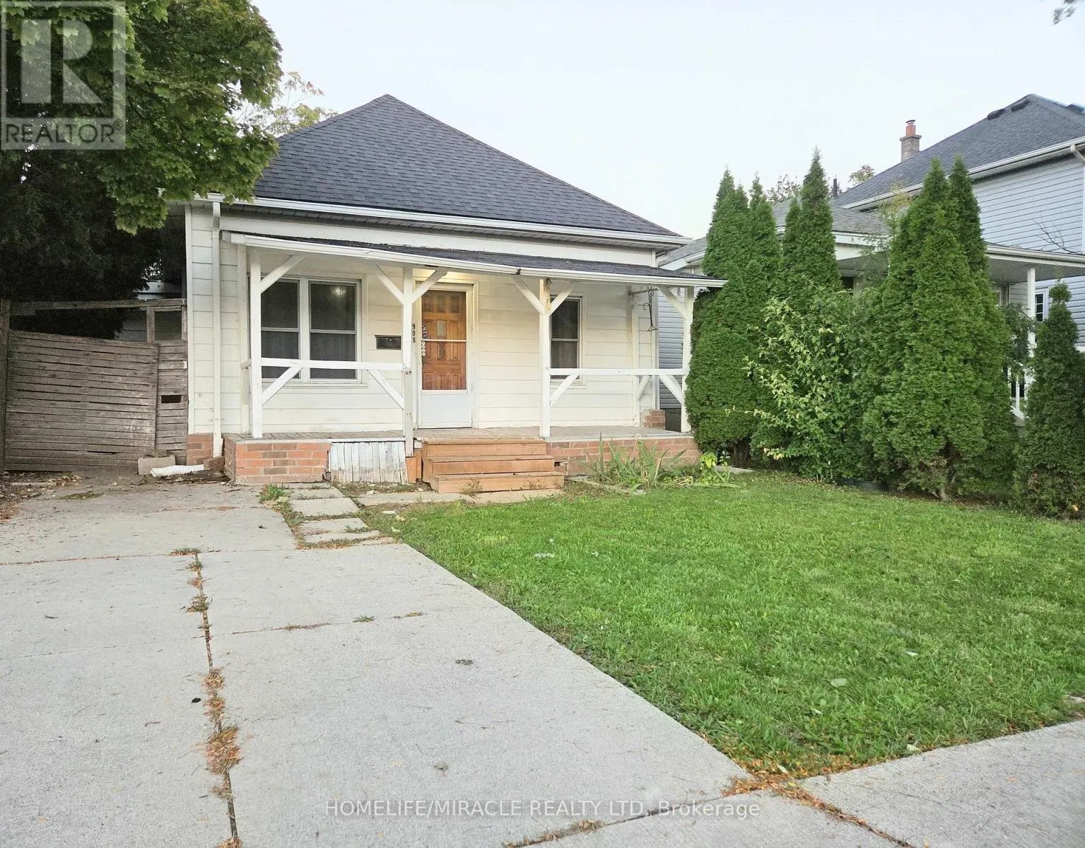 908 WINDSOR AVENUE