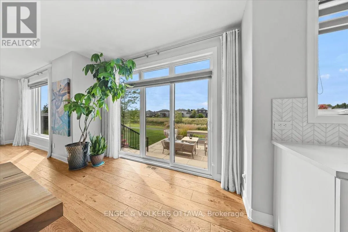 348 ST-TROPEZ STREET