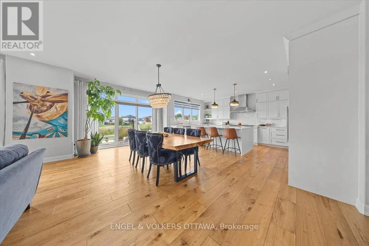 348 ST-TROPEZ STREET