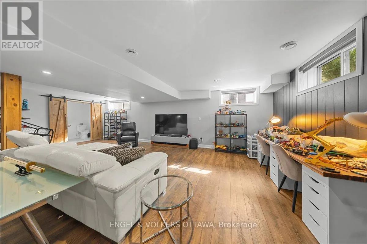 348 ST-TROPEZ STREET